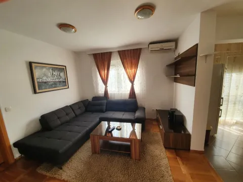 Izdavanje, stan, 44m², Blok 9, Podgorica