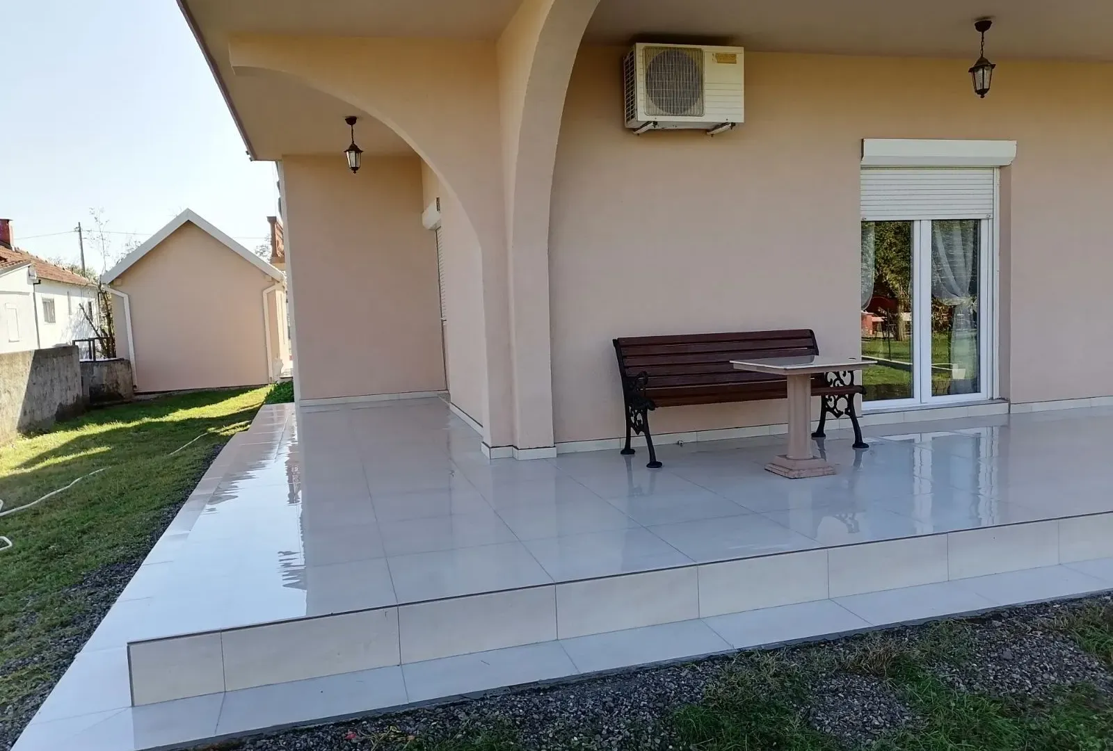 Prodaja, kuća, 350m², Podgorica, Crna Gora