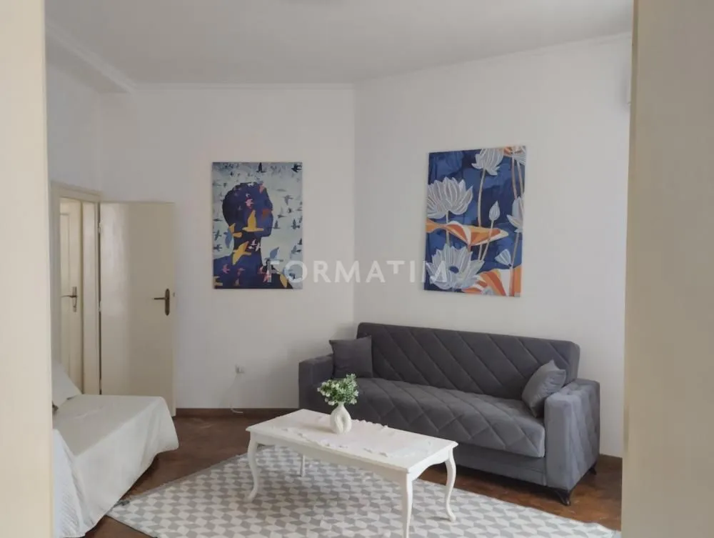 Izdavanje, dvosoban stan, 60m², Stari Grad, Beograd