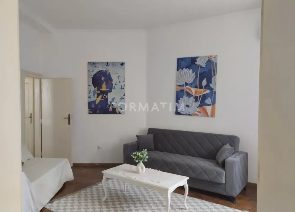 Rent, two bedroom apartment, 60m², Stari Grad, Beograd