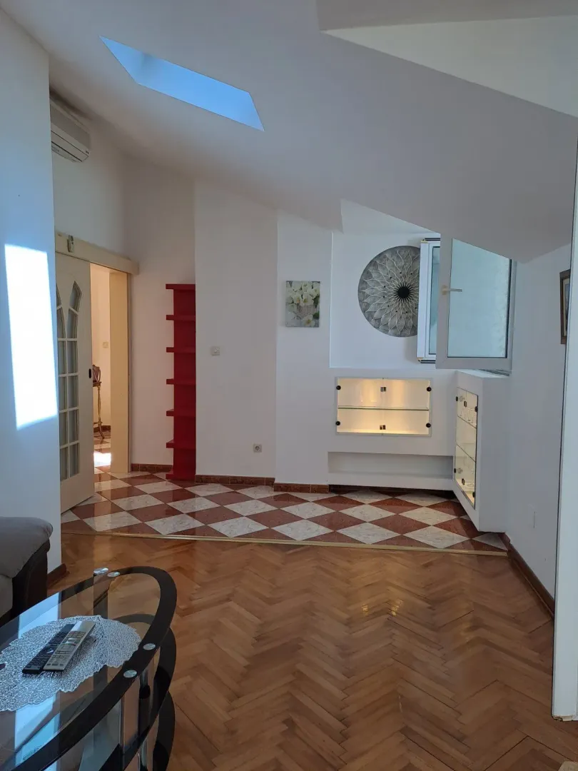 Rent, three bedroom apartment, 100m², Tivat, Crna Gora