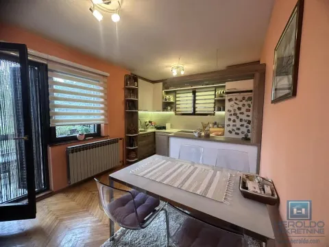 Sale, house, 500m², Ćuprija, Srbija - image 3