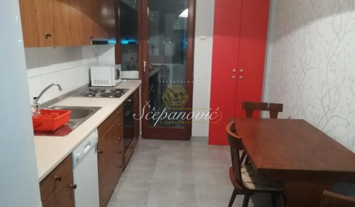 Prodaja, dvosoban stan, 63m², Grbavica, Novi Sad Sve Podlokacije