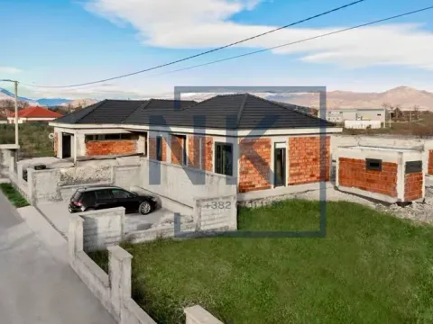 Sale, house, 259m², Kokoti, Podgorica - image 9
