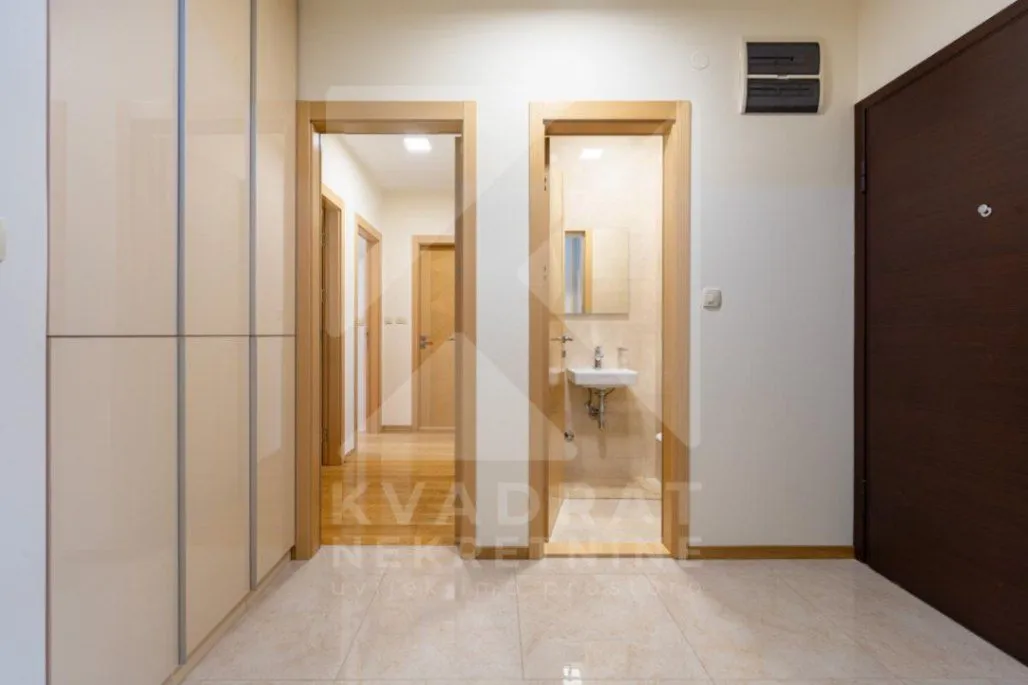 Prodaja, dvosoban stan, 71m², Momišići, Podgorica