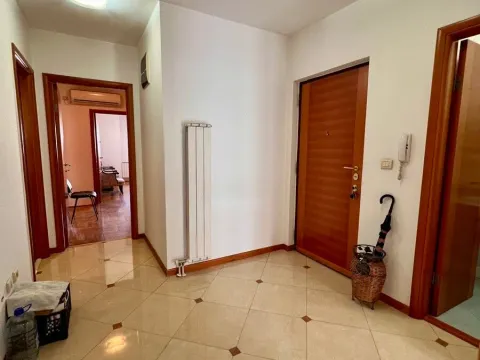 Izdavanje, trosoban stan, 107m², Preko Morače, Podgorica - image 5