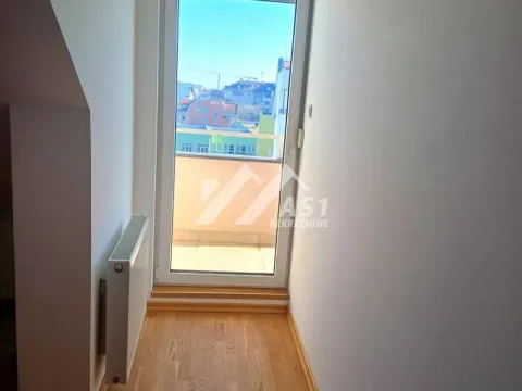 Rent, three bedroom apartment, 74m², Podbara, Novi Sad Sve Podlokacije - image 1