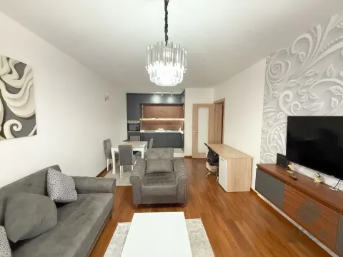 Izdavanje, dvosoban stan, 69m², Master Kvart, Podgorica