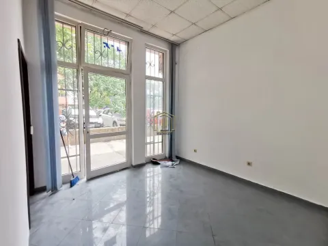 Sale, office space, 27m², Podgorica, Crna Gora