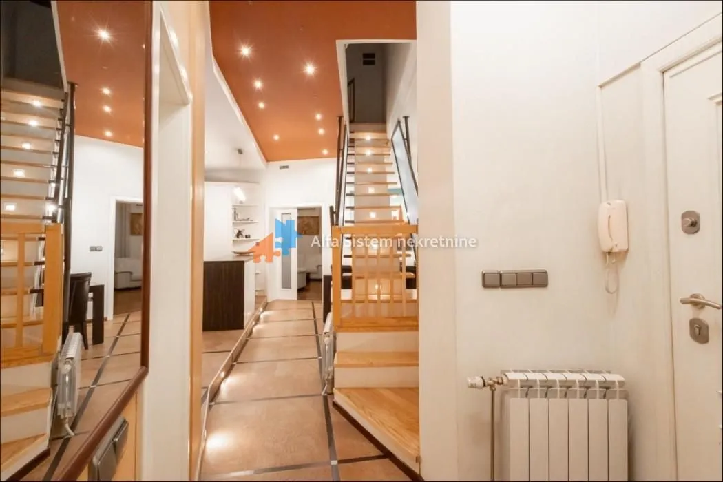 Rent, four bedroom apartment, 140m², Stari Grad, Beograd