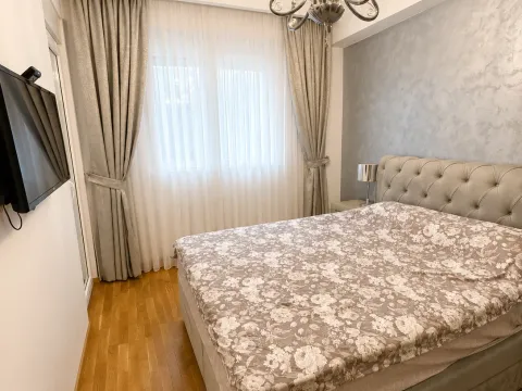 Izdavanje, dvosoban stan, 64m², Pobrežje, Podgorica - image 7