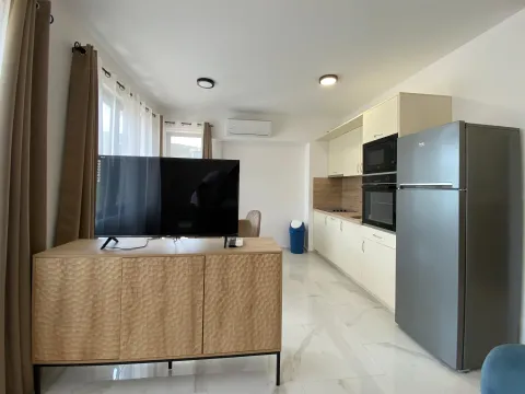 Izdavanje, stan, 29m², Radanovići, Kotor - image 4