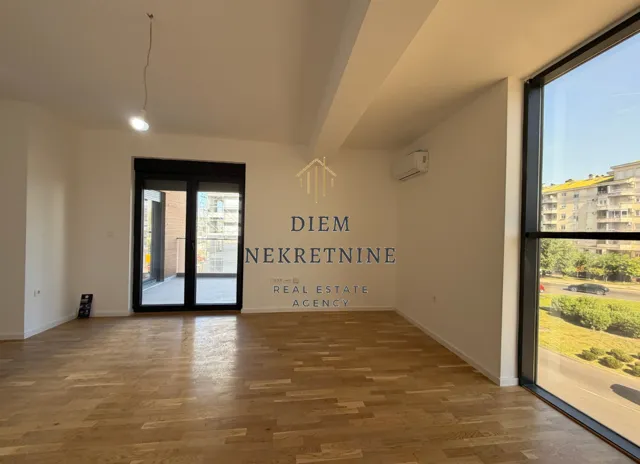 Rent, three bedroom apartment, 112m², Stari Aerodrom, Podgorica