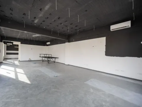 Izdavanje, poslovni prostor, 371m², Stari Aerodrom, Podgorica - image 3