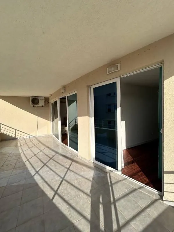Sale, two bedroom apartment, 85m², Petrovac, Budva