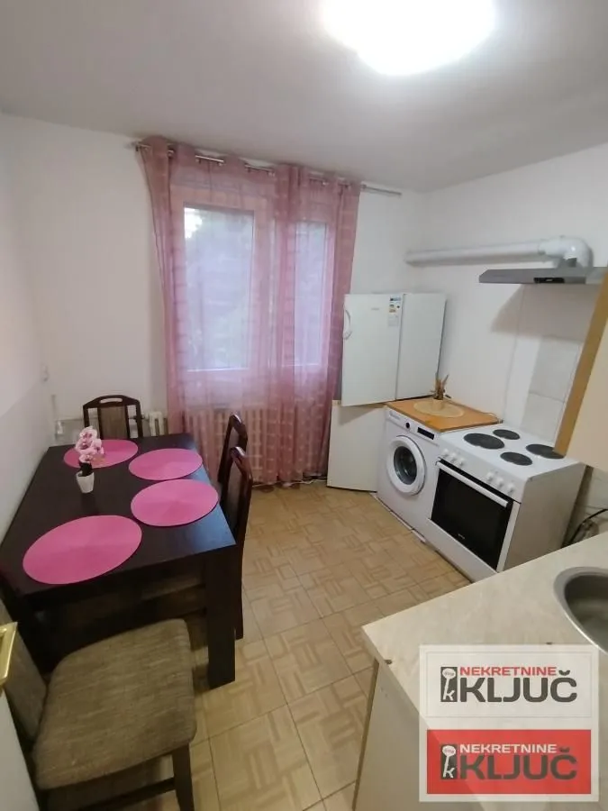 Izdavanje, dvosoban stan, 47m², Detelinara, Novi Sad Sve Podlokacije