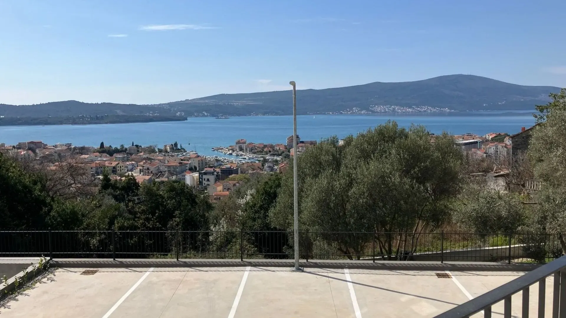 Rent, one bedroom apartment, 42m², Tripovići, Tivat