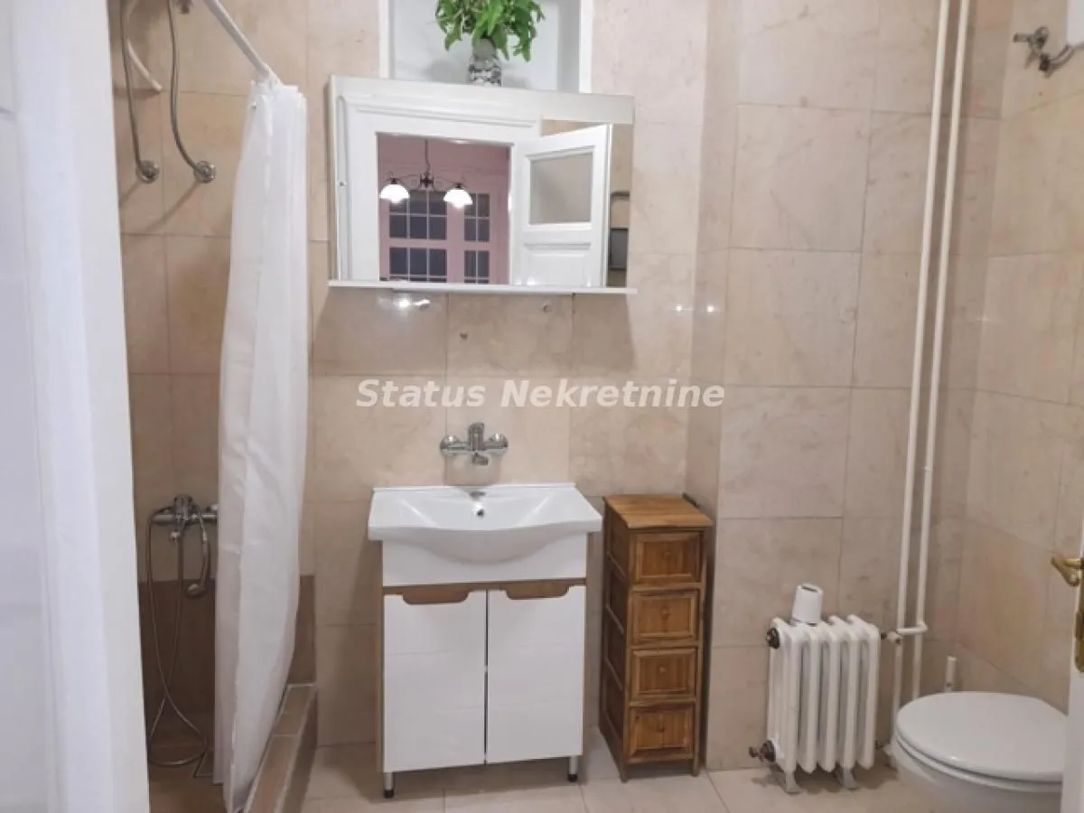 Izdavanje, stan, 107m², Centar, Novi Sad