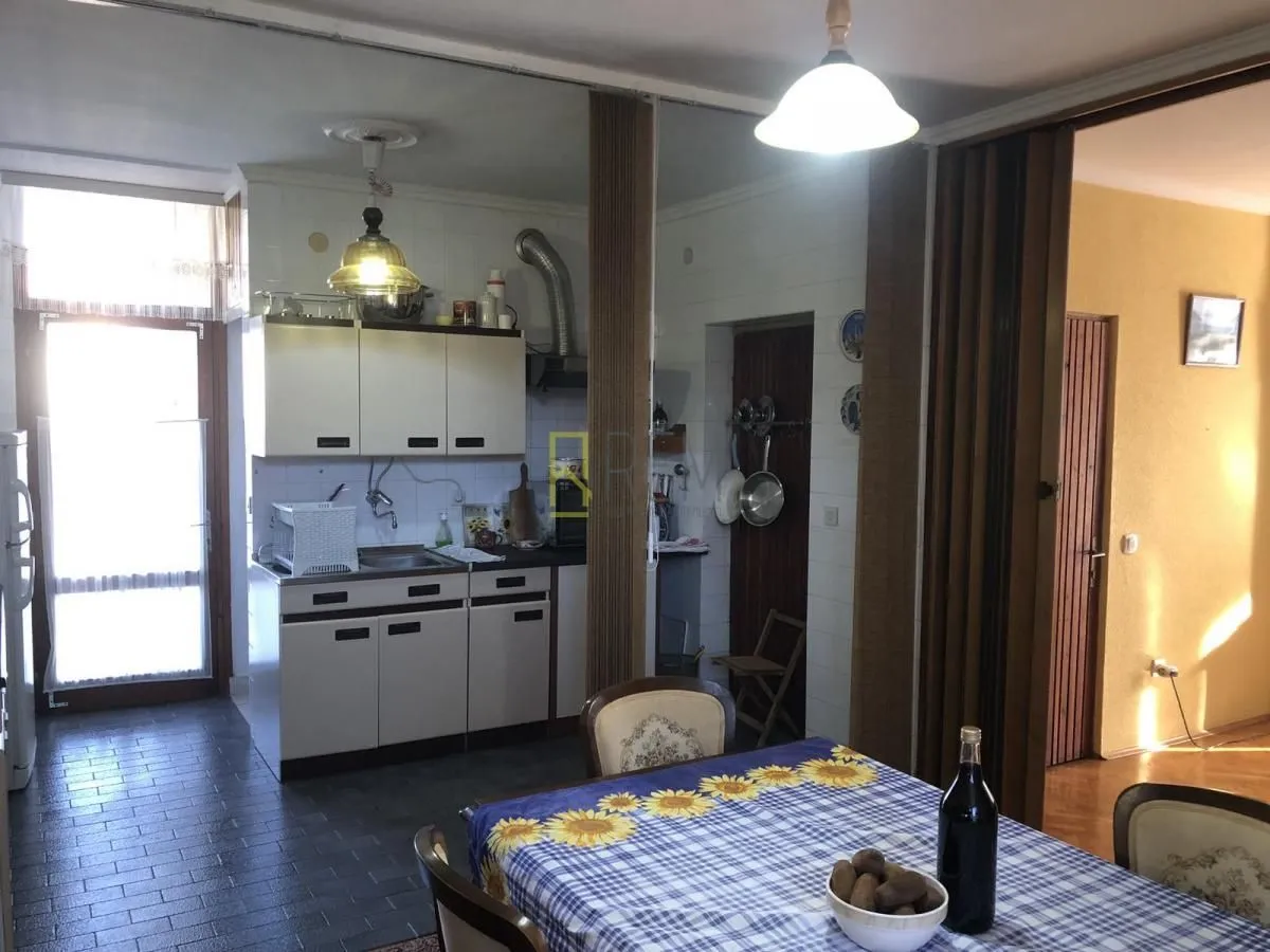 Sale, house, 300m², Šušanj, Bar