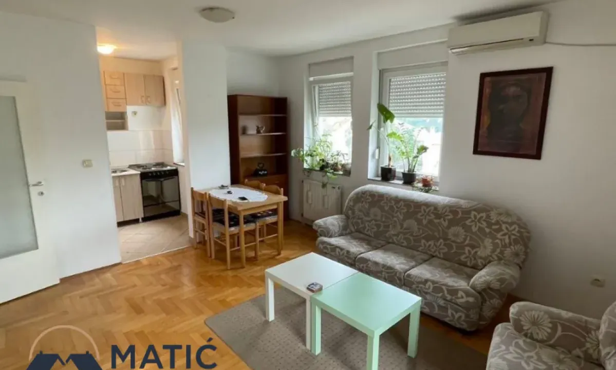 Prodaja, dvosoban stan, 47m², Adamovićevo Naselje, Novi Sad Sve Podlokacije