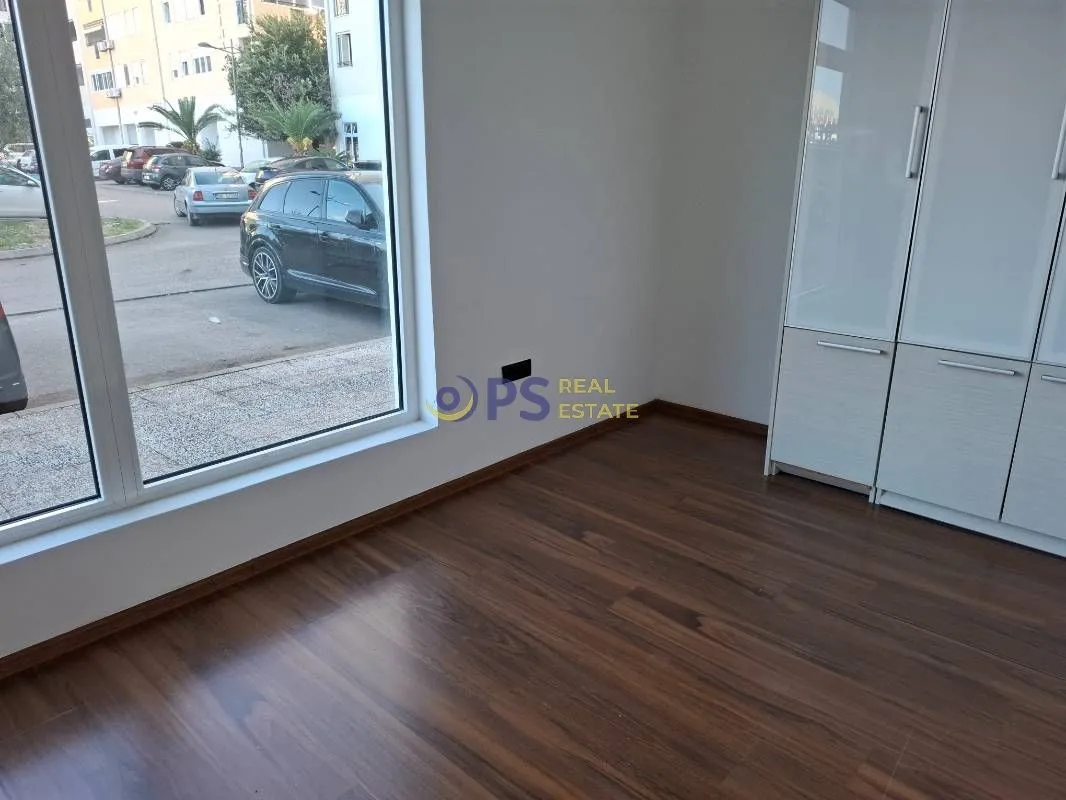 Sale, office space, 73m², Bar, Crna Gora