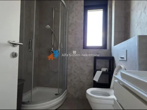 Izdavanje, četvorosoban stan, 98m², Vračar Sve Podlokacije, Beograd - image 16