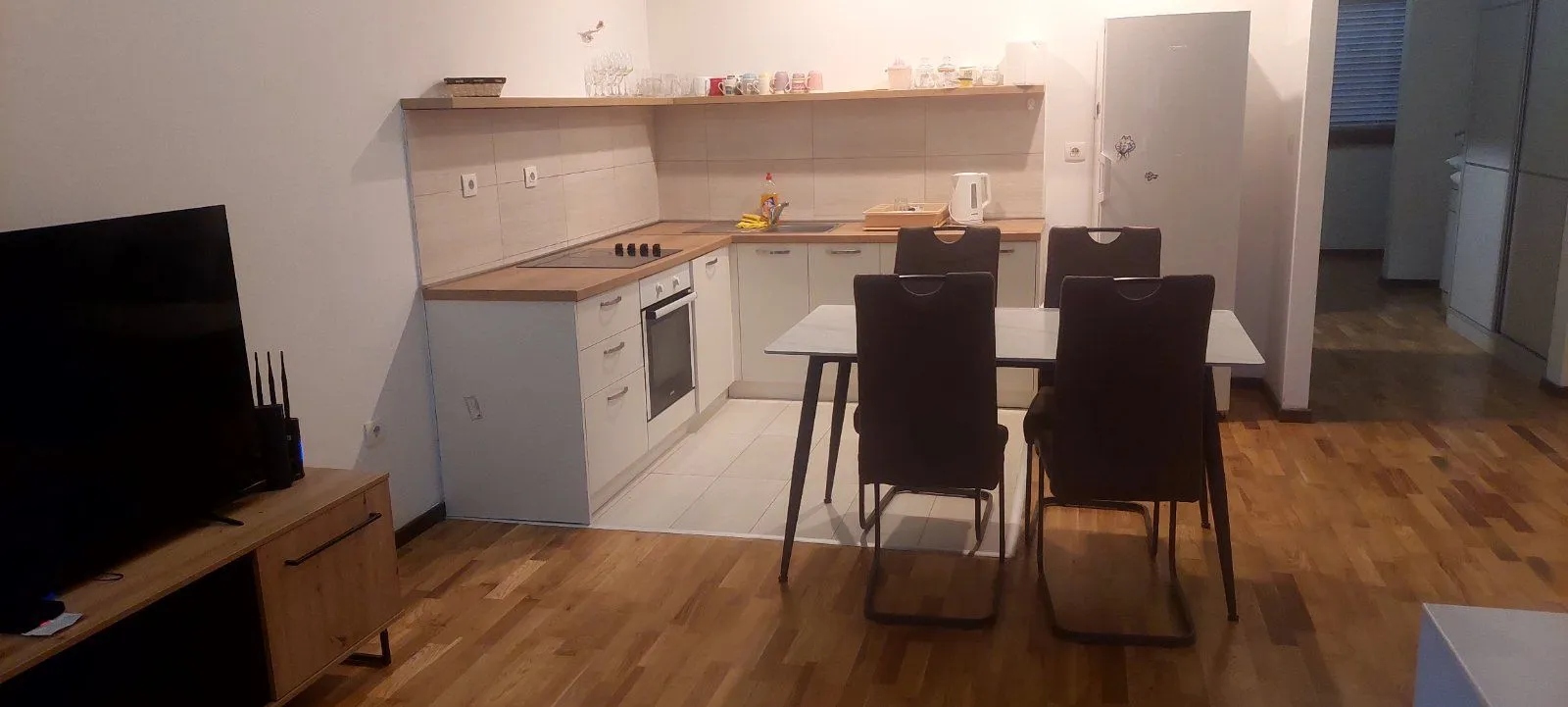 Izdavanje, stan, 60m², Budva, Crna Gora