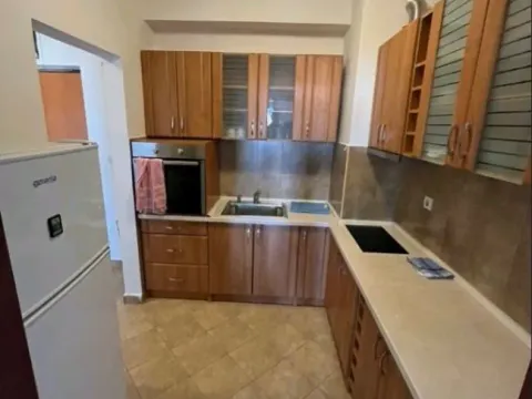 Izdavanje, jednosoban stan, 51m², Stari Aerodrom, Podgorica - image 2