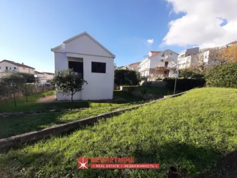 Prodaja, kuća, 586m², Petrovac, Budva