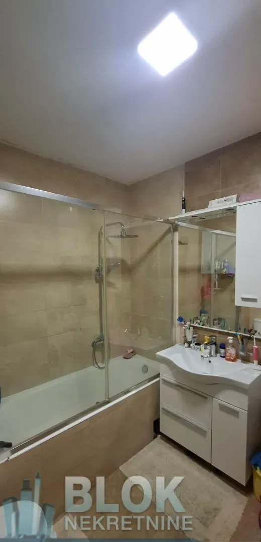 Prodaja, dvosoban stan, 67m², Stari Aerodrom, Podgorica