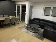 Izdavanje, jednosoban stan, 100m², City Kvart, Podgorica - image 5