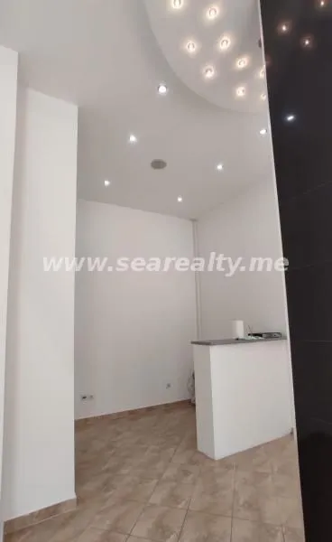 Sale, office space, 53m², Centar, Tivat