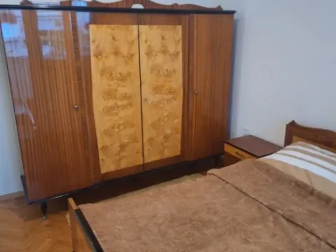 Izdavanje, jednosoban stan, 38m², Centar, Podgorica - image 5