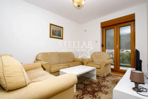 Izdavanje, jednosoban stan, 49m², Preko Morače, Podgorica - image 1