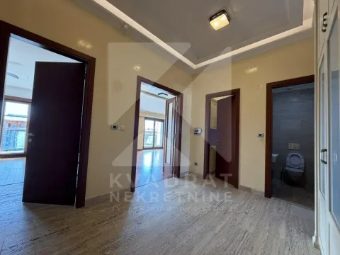 Rent, office space, 138m², Preko Morače, Podgorica - image 10