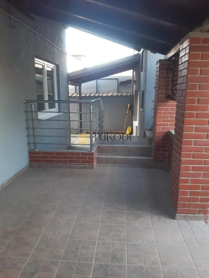 Prodaja, kuća, 303m², Telep, Novi Sad Sve Podlokacije