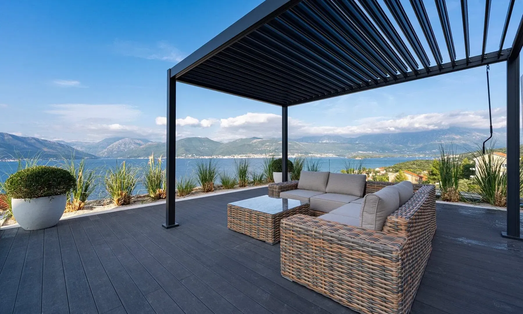 Rent, one bedroom apartment, 144m², Krašići, Tivat