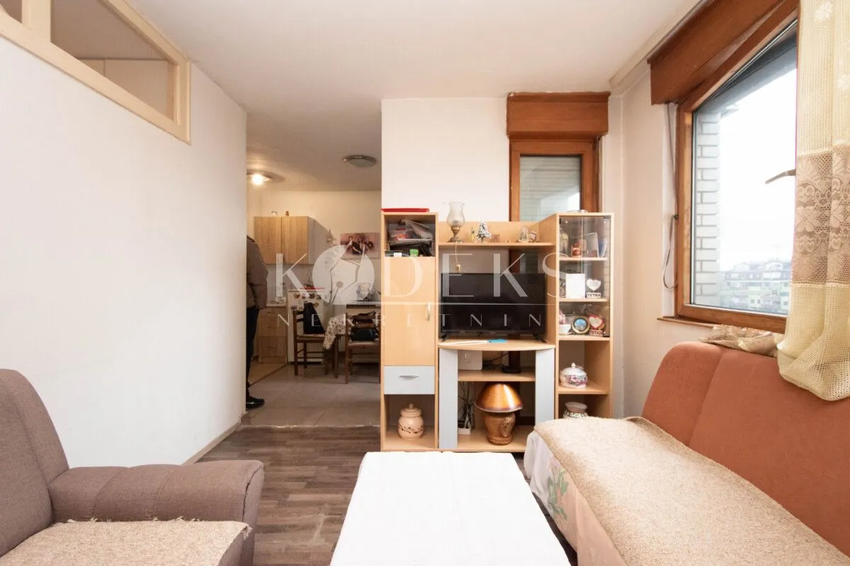 Izdavanje, jednosoban stan, 40m², Stari Aerodrom, Podgorica