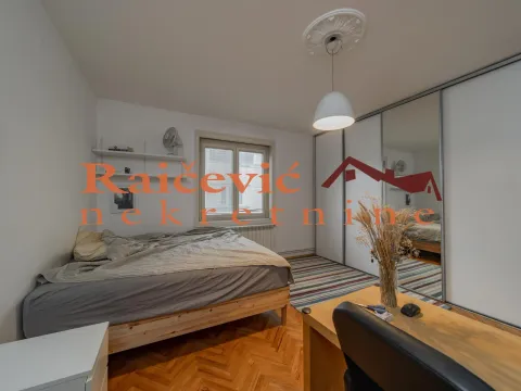 Prodaja, trosoban stan, 68m², Kalenić Pijaca, Vračar Sve Podlokacije - image 12