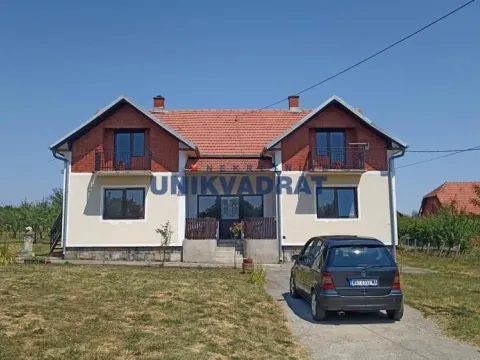 Prodaja, kuća, 280m², Centar, Topola - image 2