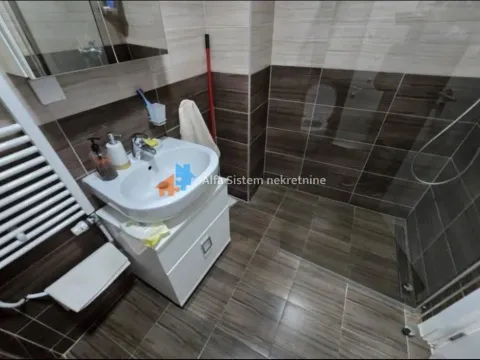 Rent, three bedroom apartment, 105m², Vračar Sve Podlokacije, Beograd - image 15