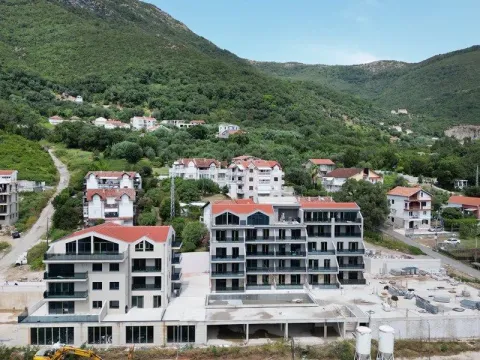 Sale, one bedroom apartment, 50m², Baošići, Herceg Novi - image 4