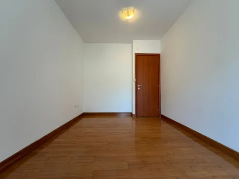 Rent, three bedroom apartment, 107m², Vezirov Most, Podgorica - image 6