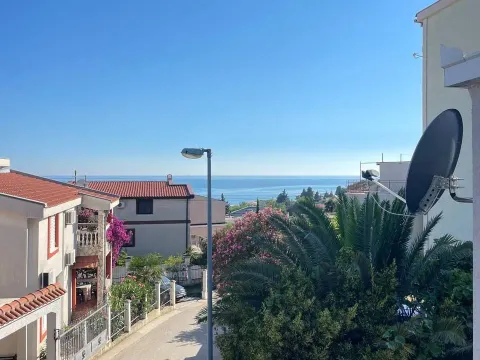 Prodaja, kuća, 220m², Šušanj, Bar