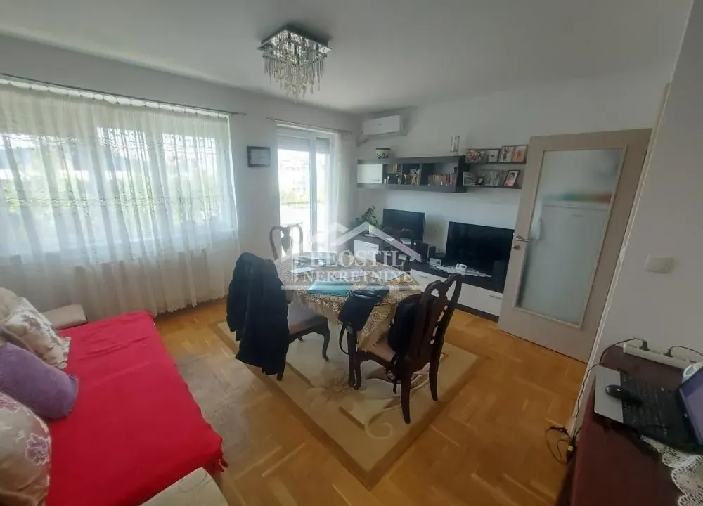 Prodaja, dvosoban stan, 50m², Centar, Smederevo
