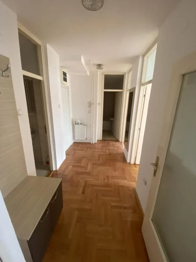 Izdavanje, dvosoban stan, 73m², Crveni Pevac, Niš