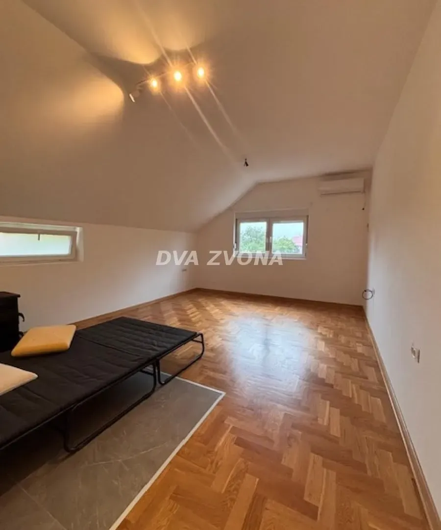 Prodaja, kuća, 151m², Čortanovci, Inđija