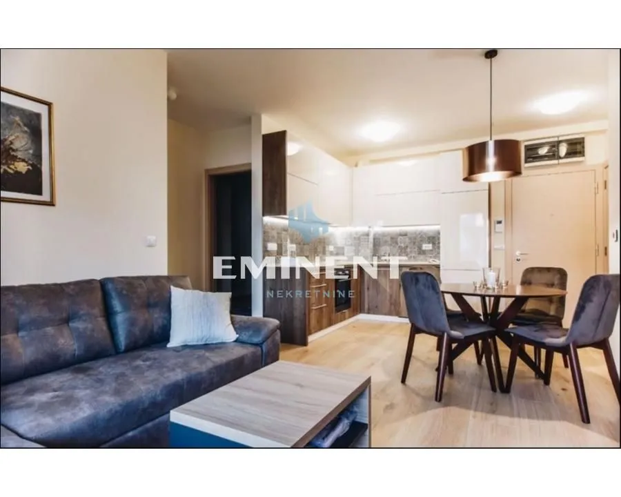 Rent, apartment, 65m², Vračar Sve Podlokacije, Beograd