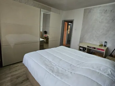 Rent, three bedroom apartment, 100m², Pejton, Podgorica - image 3