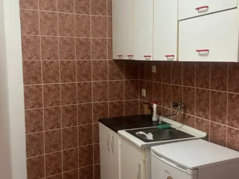 Izdavanje, poslovni prostor, 36m², Centar, Podgorica - image 6